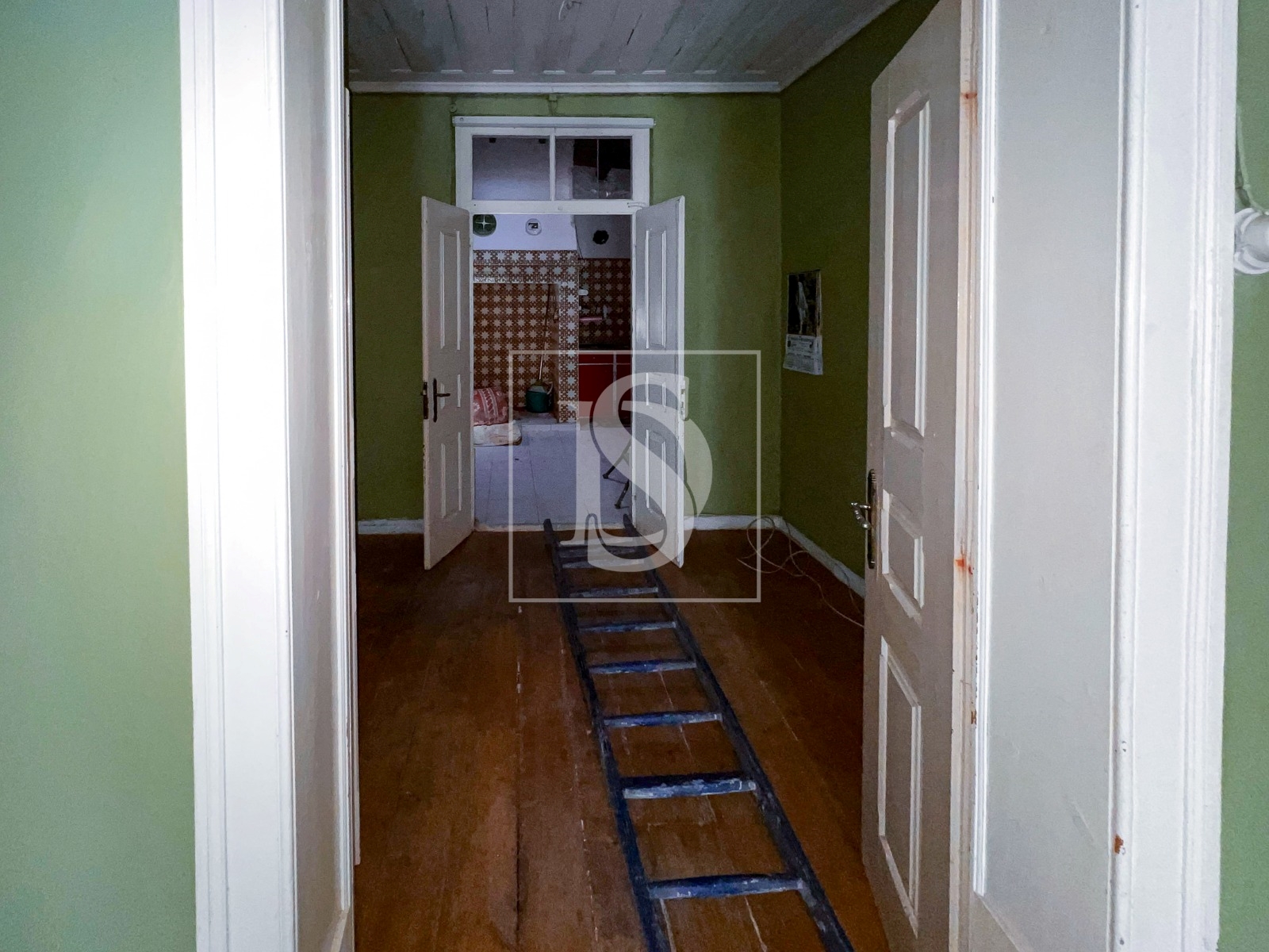 Moradia para Restaurar T4