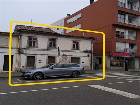 Moradia para Restaurar T6