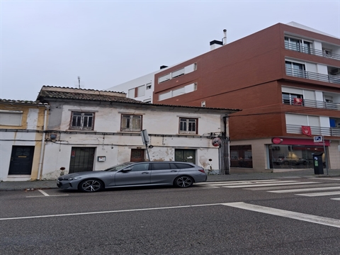 Moradia para Restaurar T6