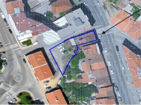 Moradia para Restaurar T6