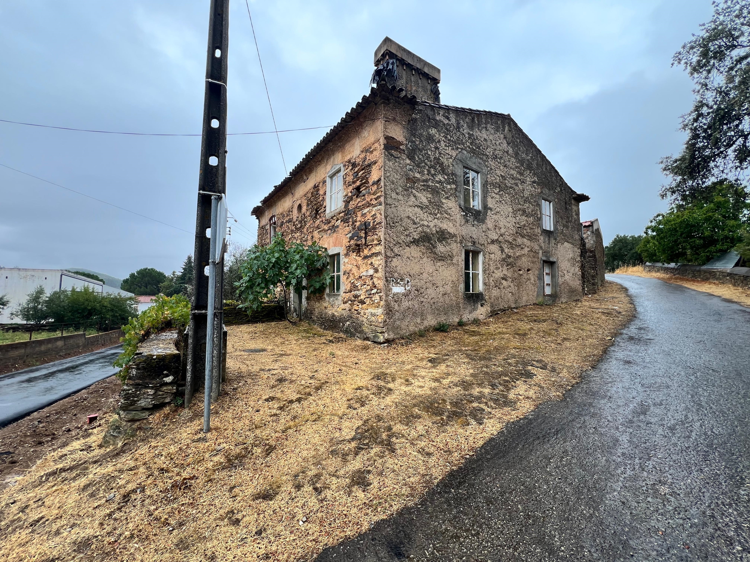 Detached house to restore T3+2