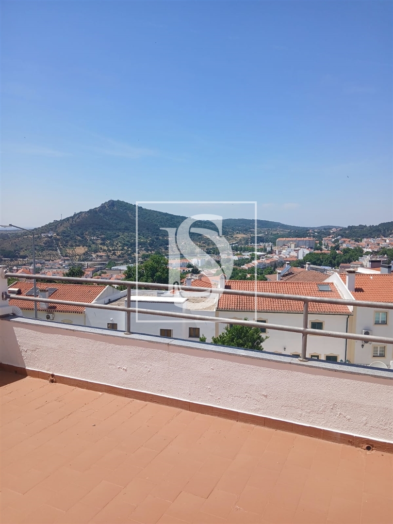 Apartamento Duplex T3+1 com Excelente Vista Panorâmica 